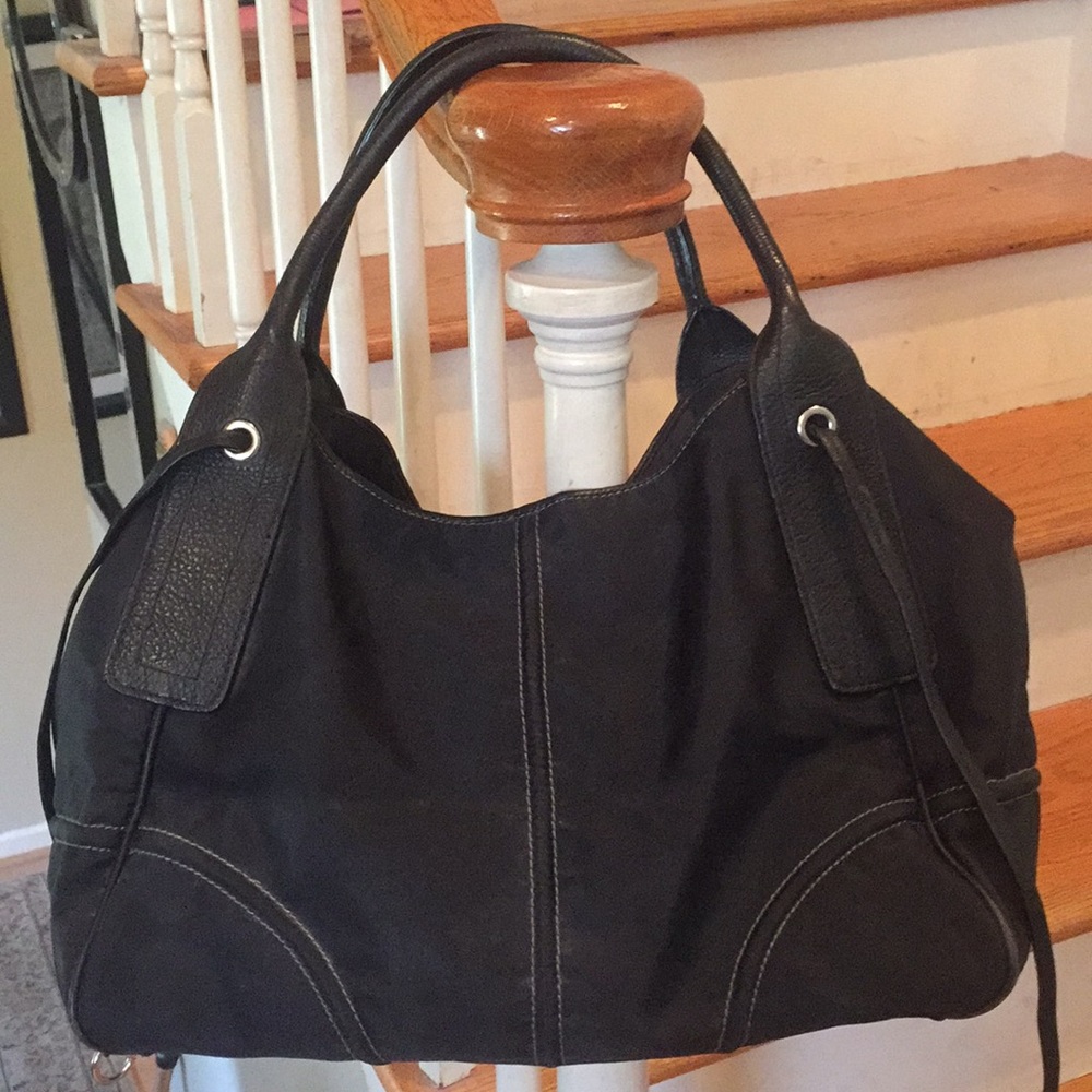 Lightweight nylon Alfani with leather trim